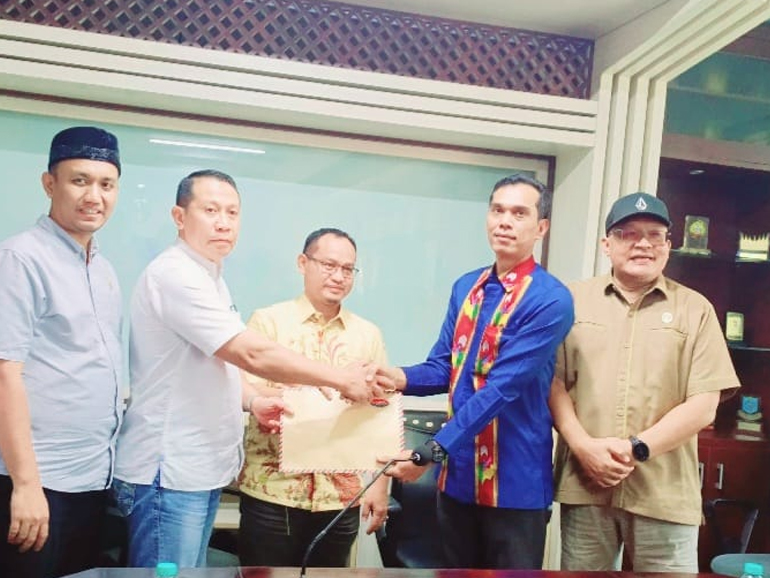 �Proses konsultasi hukum sebagai langkah awal penyelesaian perkara.�